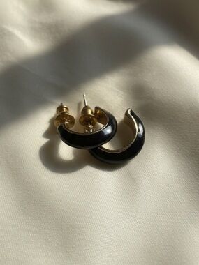 Vintage | Black and Gold Hoop Earrings Mini